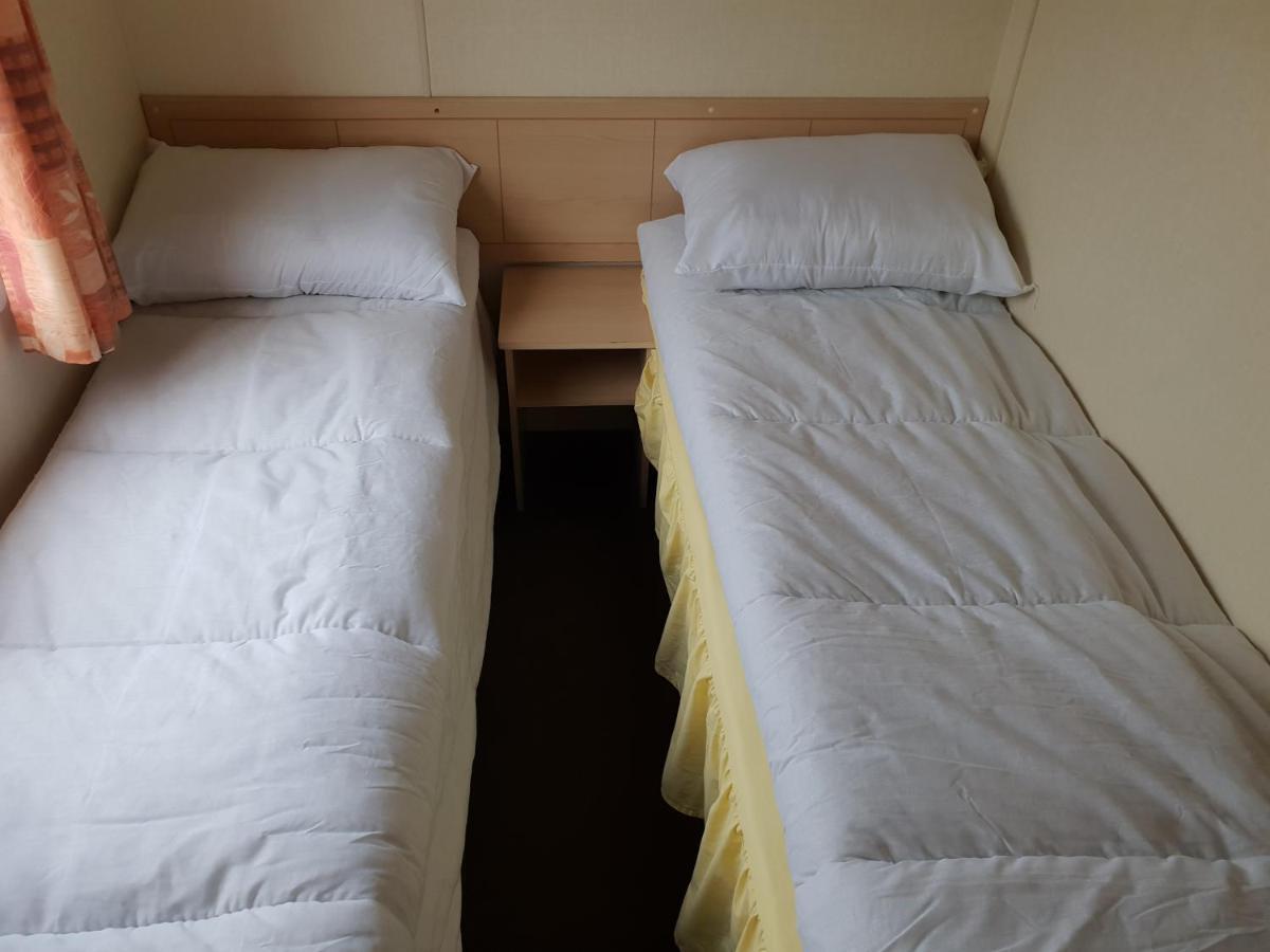 Holiday Home In Lyons Robin Hood Holiday Park Meliden Екстер'єр фото